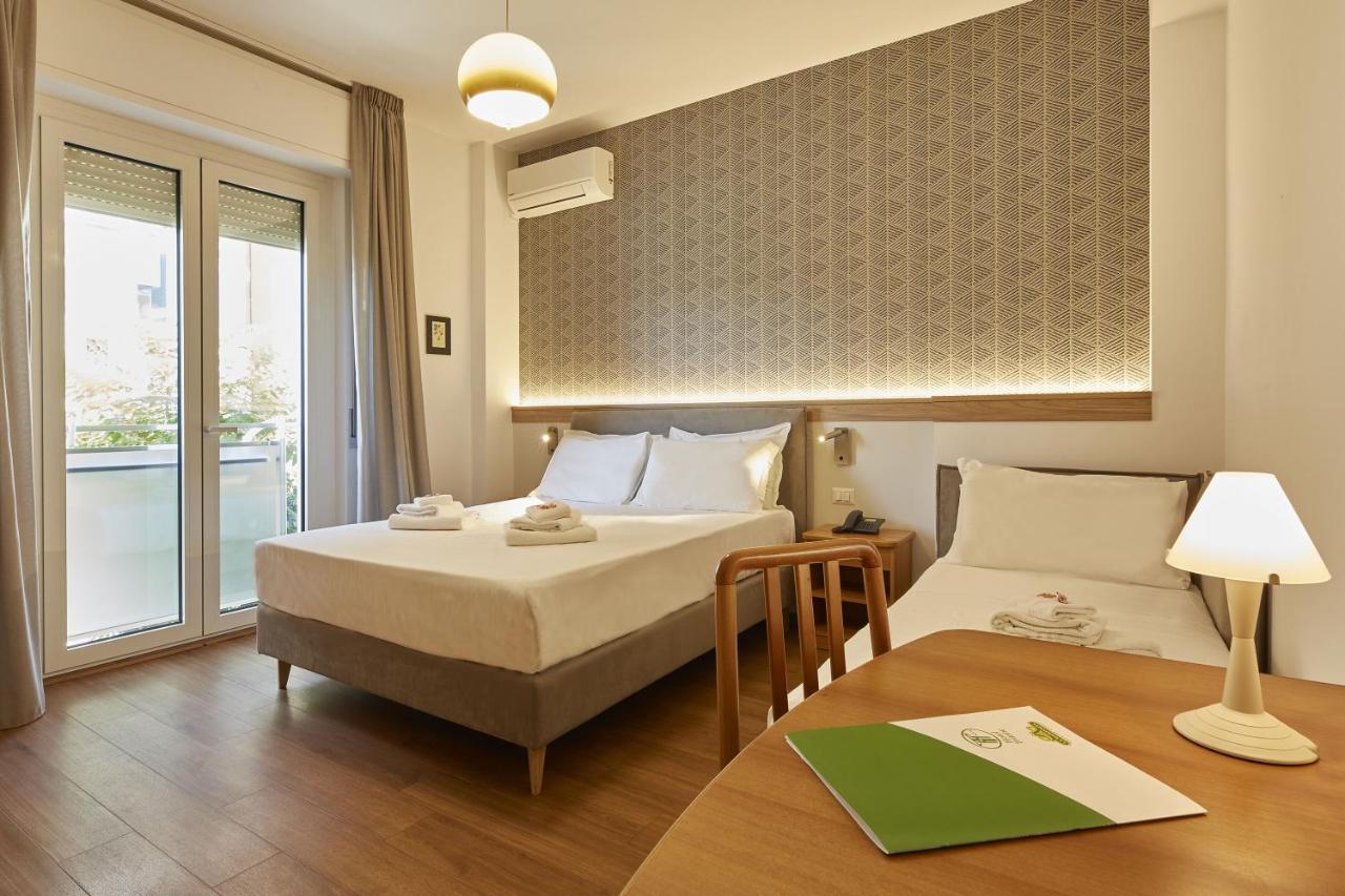 Hotel Tritone เซนีกัลเลีย ภายนอก รูปภาพ