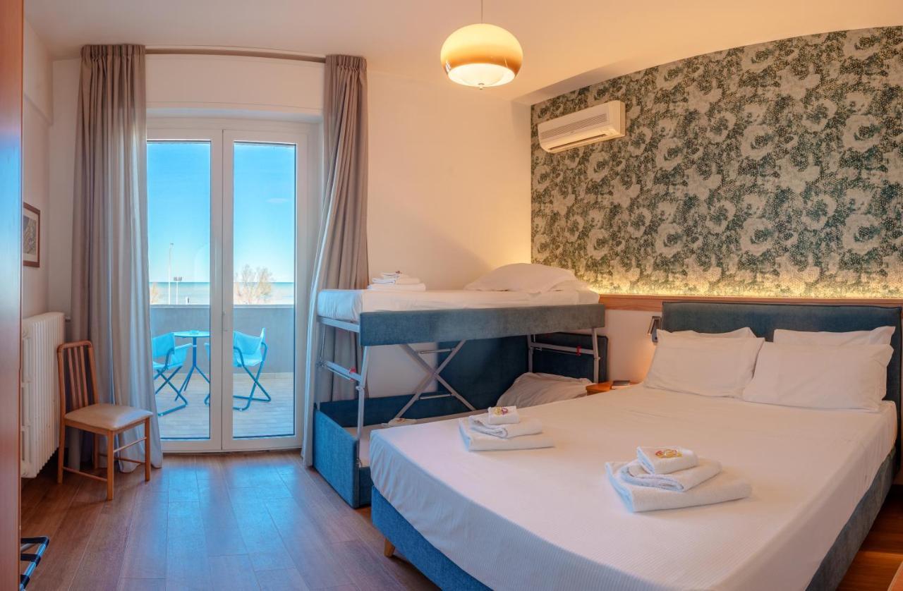 Hotel Tritone เซนีกัลเลีย ภายนอก รูปภาพ