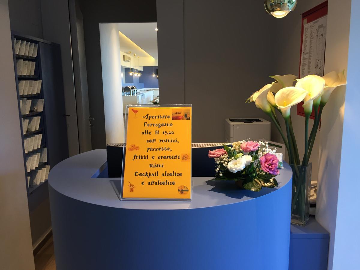 Hotel Tritone เซนีกัลเลีย ภายนอก รูปภาพ