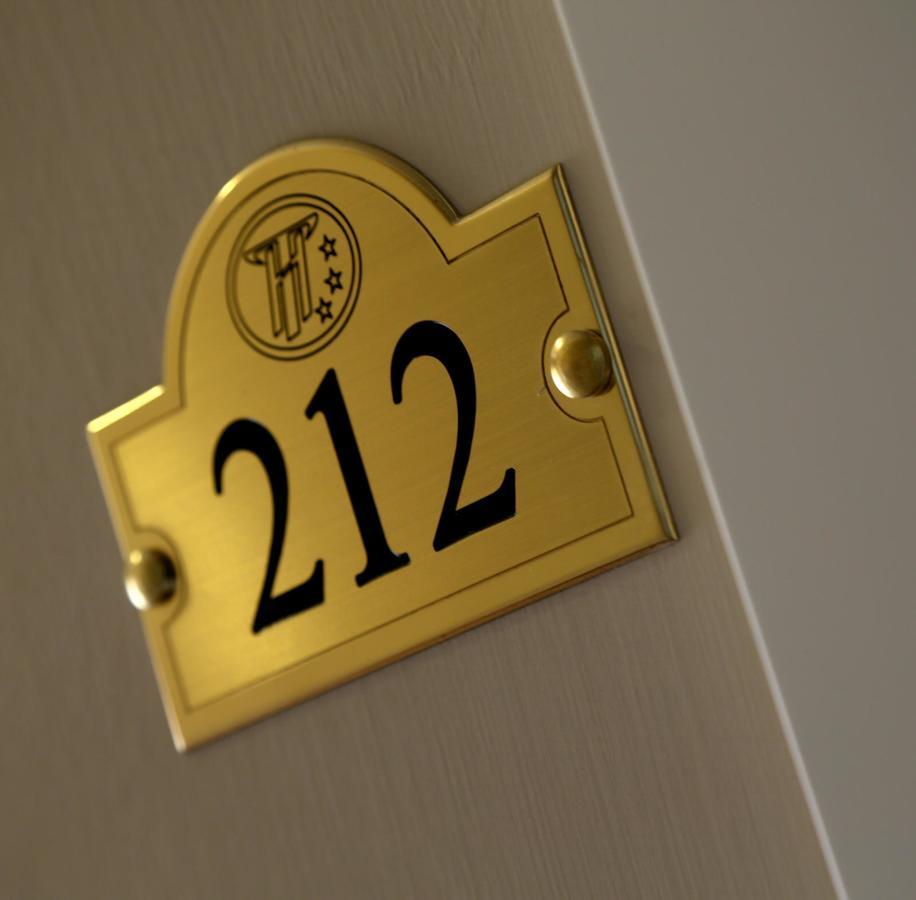 Hotel Tritone เซนีกัลเลีย ภายนอก รูปภาพ